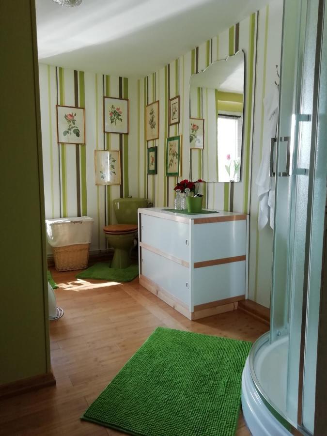Sur La Rive Vierre Villa Suxy Exteriör bild